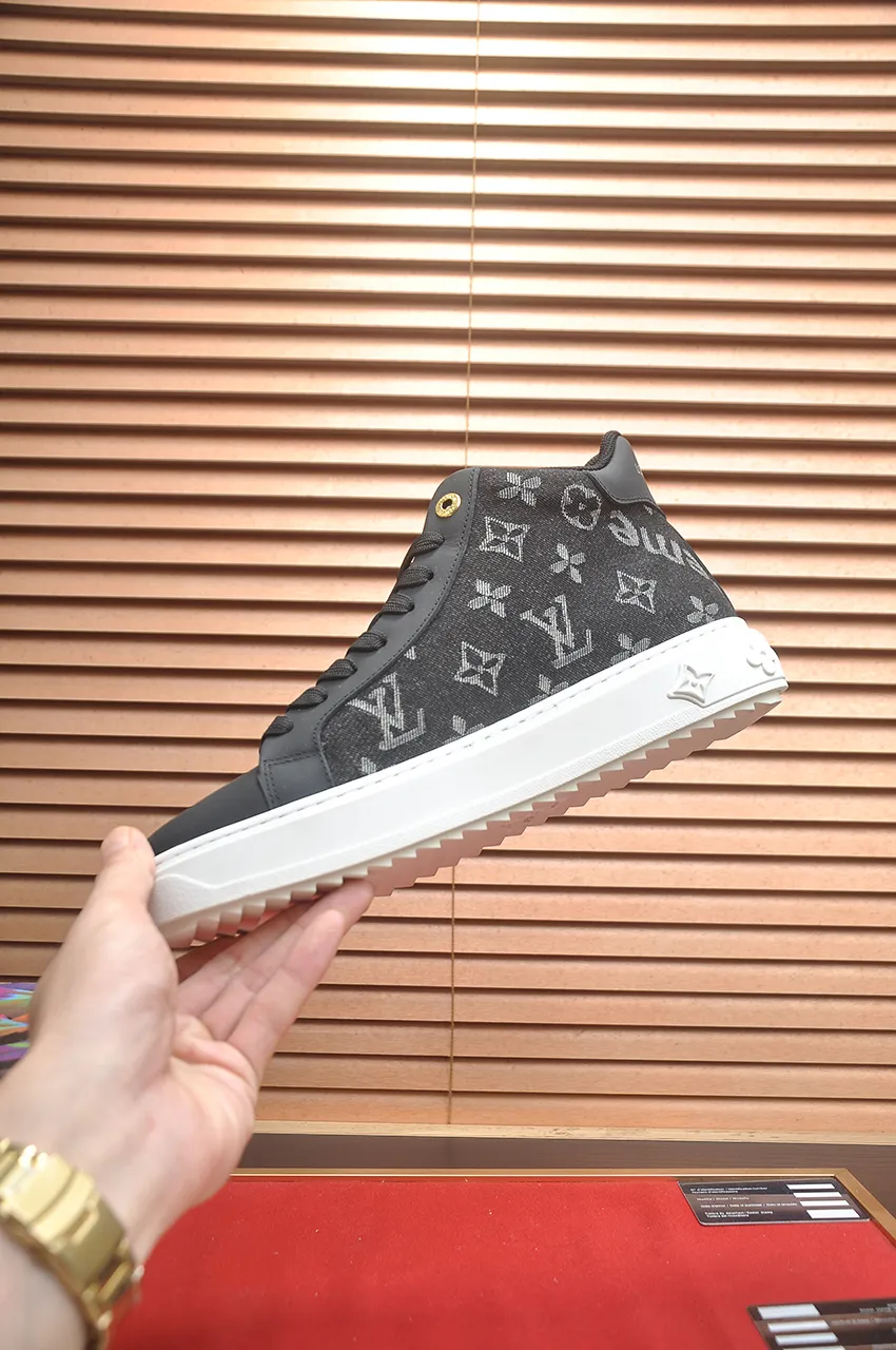 Men's shoes 💰600💶[LOUIS VUITTON] Original order price (mesh lining) new model 🍀LV Louis Vuitton * - top version of LV classic trendy shoes! Made of imported original cowhide, water-dyed cowhide lining, and original wear-resistant rubber outsole! High quality products! Code number 38-45 (45 is custom-made and cannot be returned or exchanged)